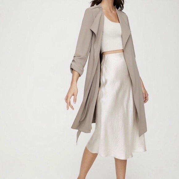 Aritzia Jackets & Blazers - Aritzia Babaton Quincey Flowy Open Front Light Trench Coat In Taupe